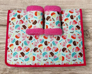 Cupcake Saddlecloth Set